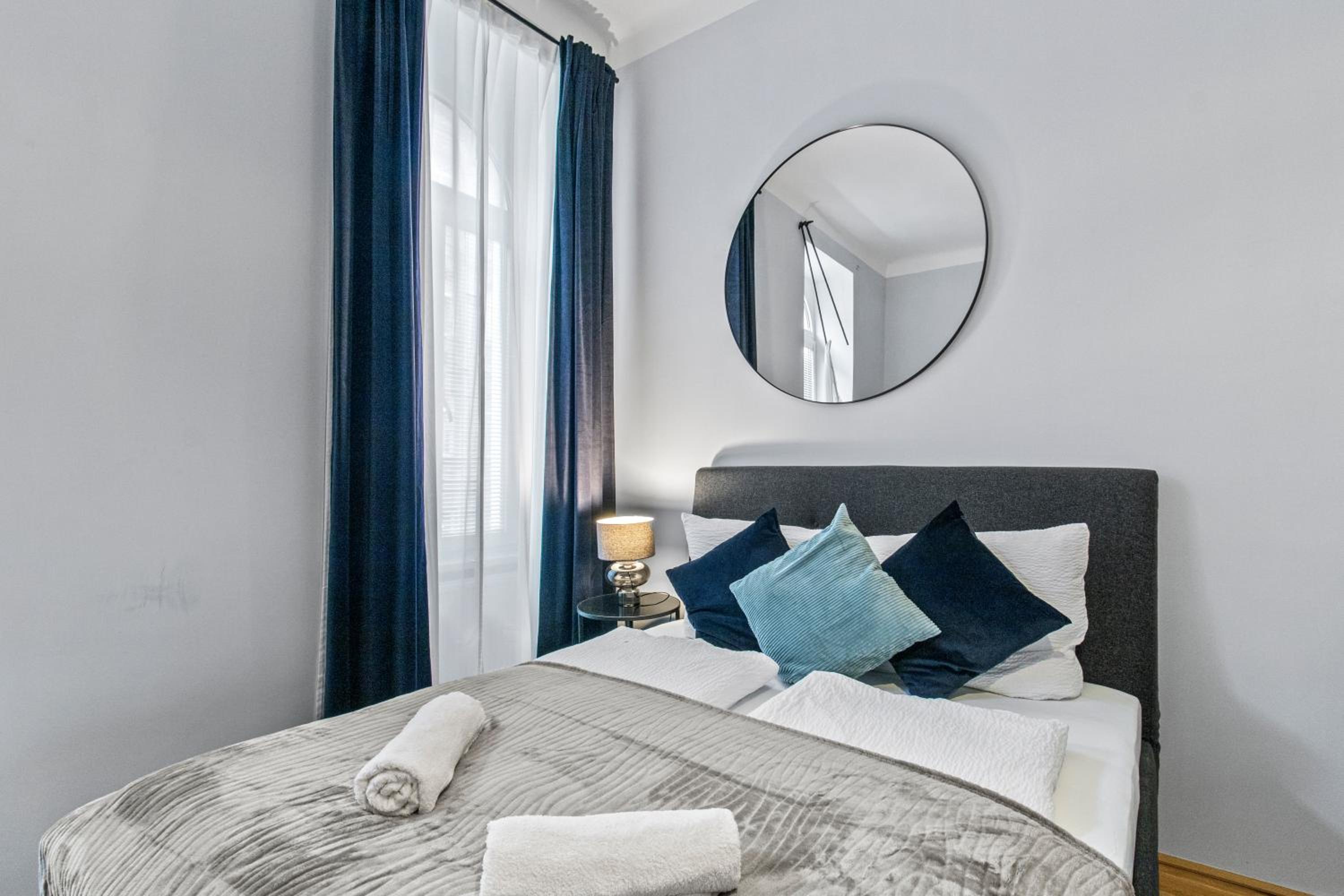 Balcony Apartment, 4 min to U3 Zipperer Straße
