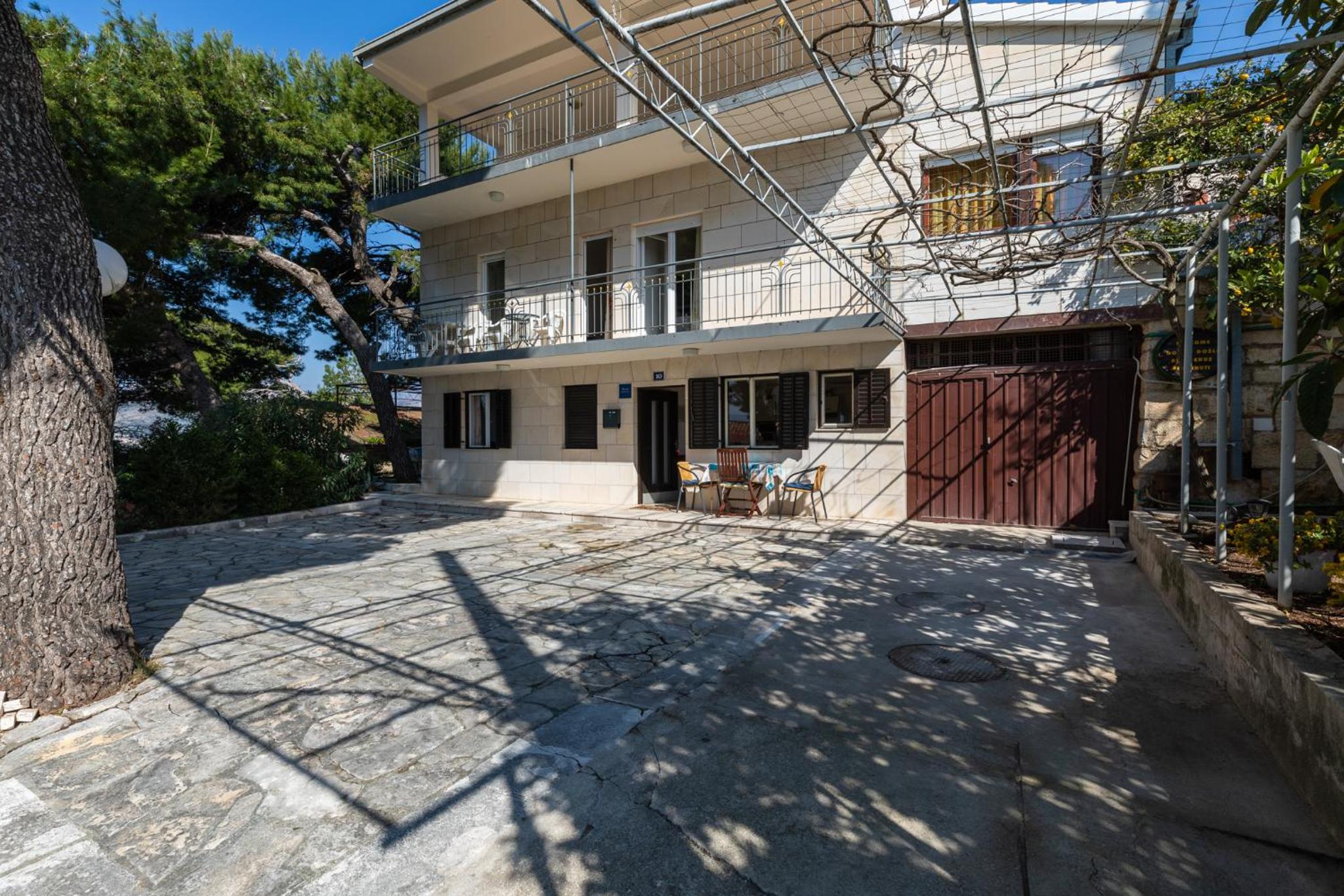 Urban Edge - Beach Apartments