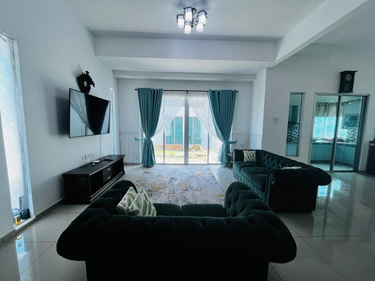 Retro Homestay