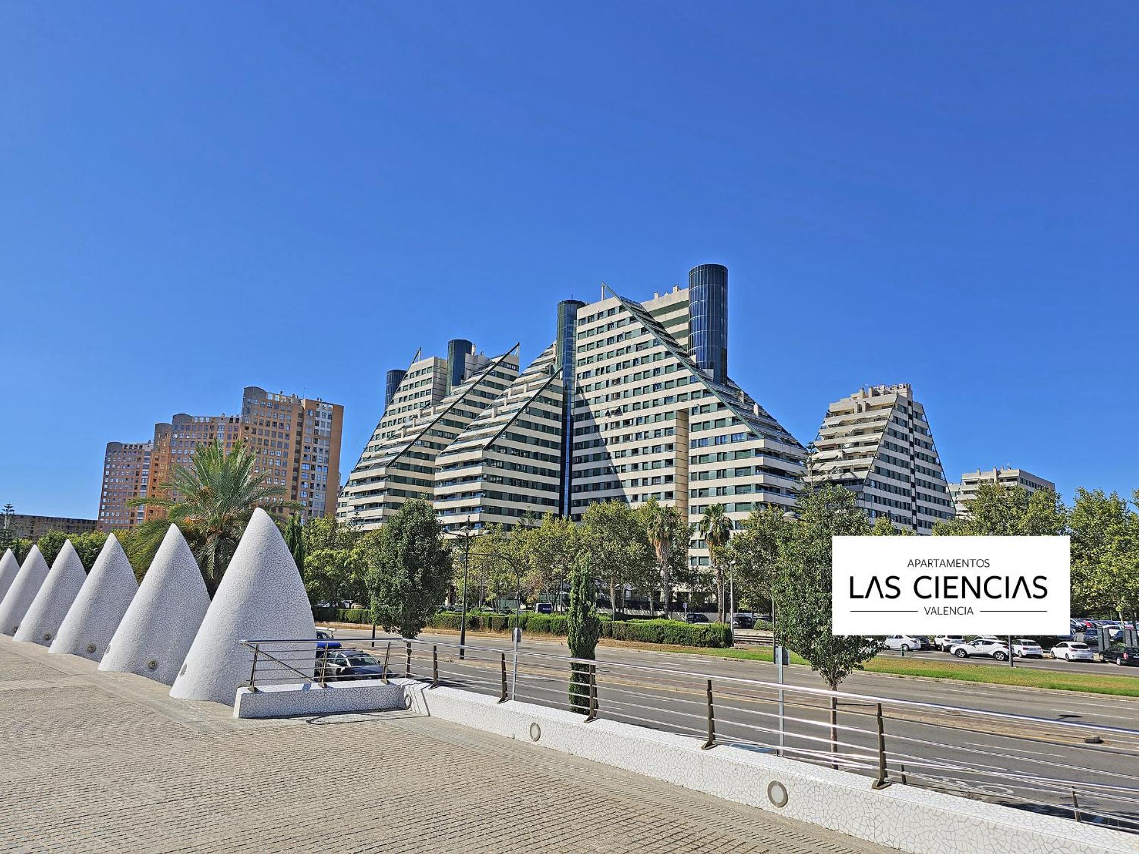Valencia Vacations - Apartamentos Las Ciencias V - Property Image 9