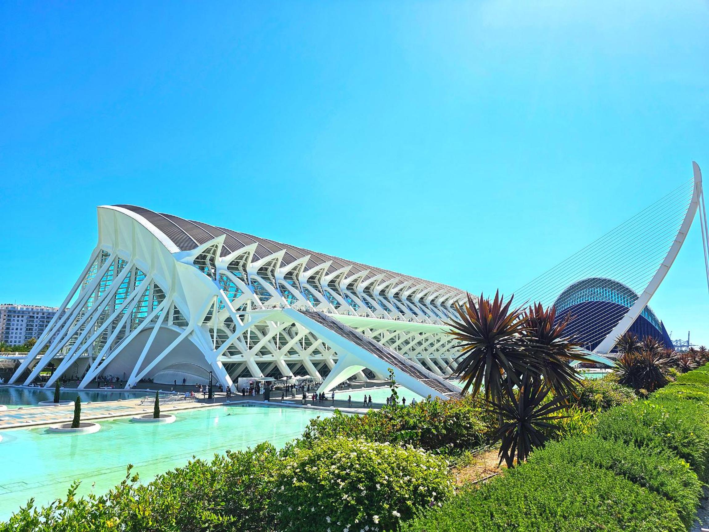 Valencia Vacations - Apartamentos Las Ciencias V - Property Image 1