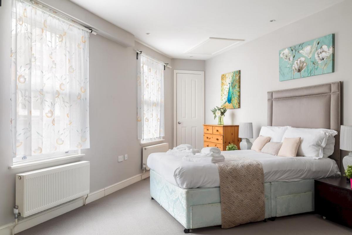 Fulham Amazing 2-Bedroom House by Central London