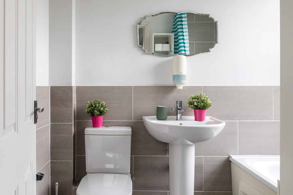 Fulham Amazing 2-Bedroom House by Central London