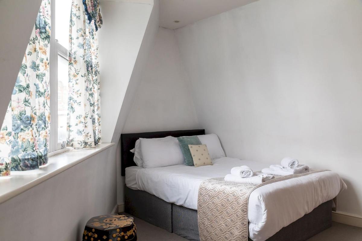 Fulham Amazing 2-Bedroom House by Central London