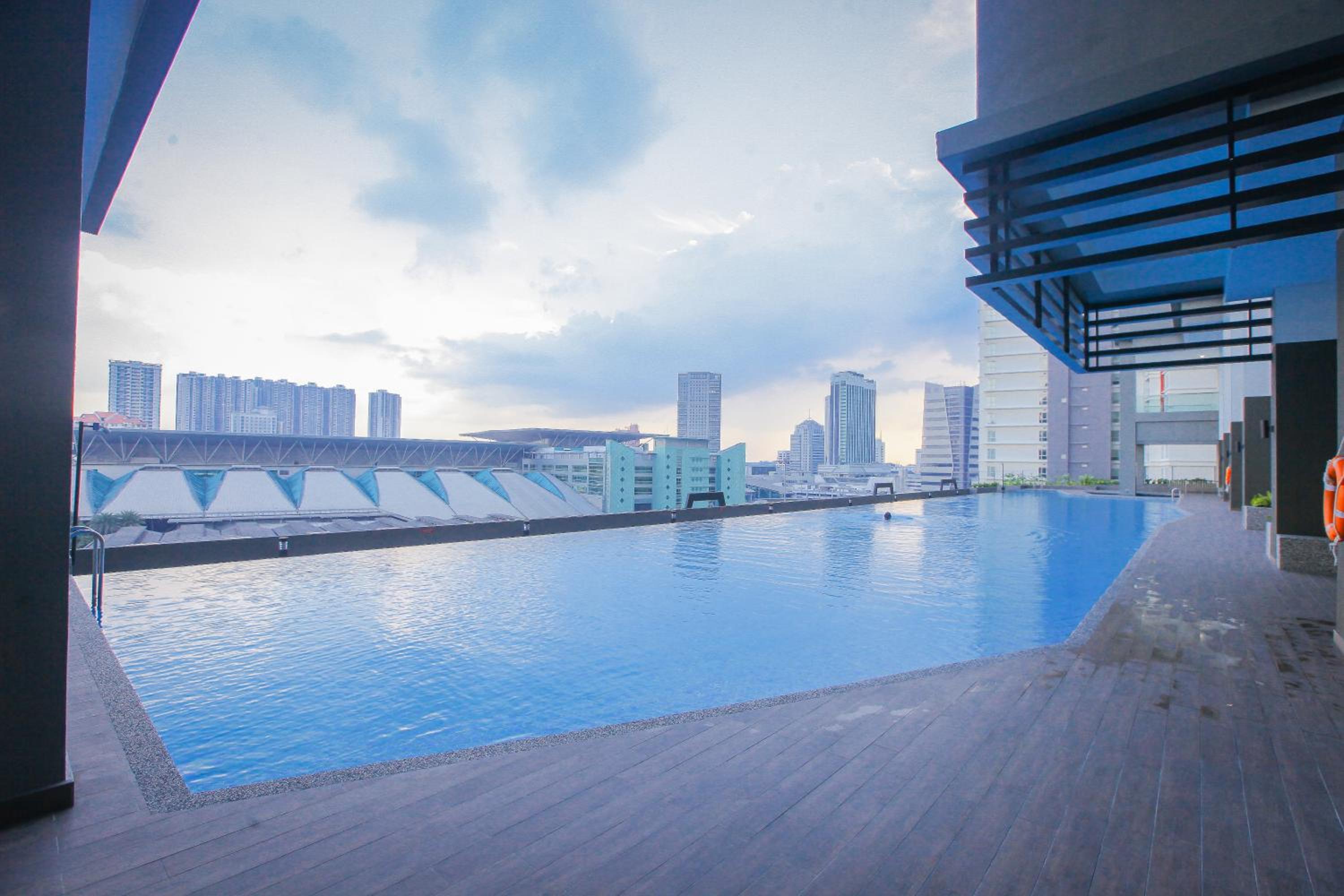 Twin Tower Residence By The one - 10m walk to JB Custom & CIQ
