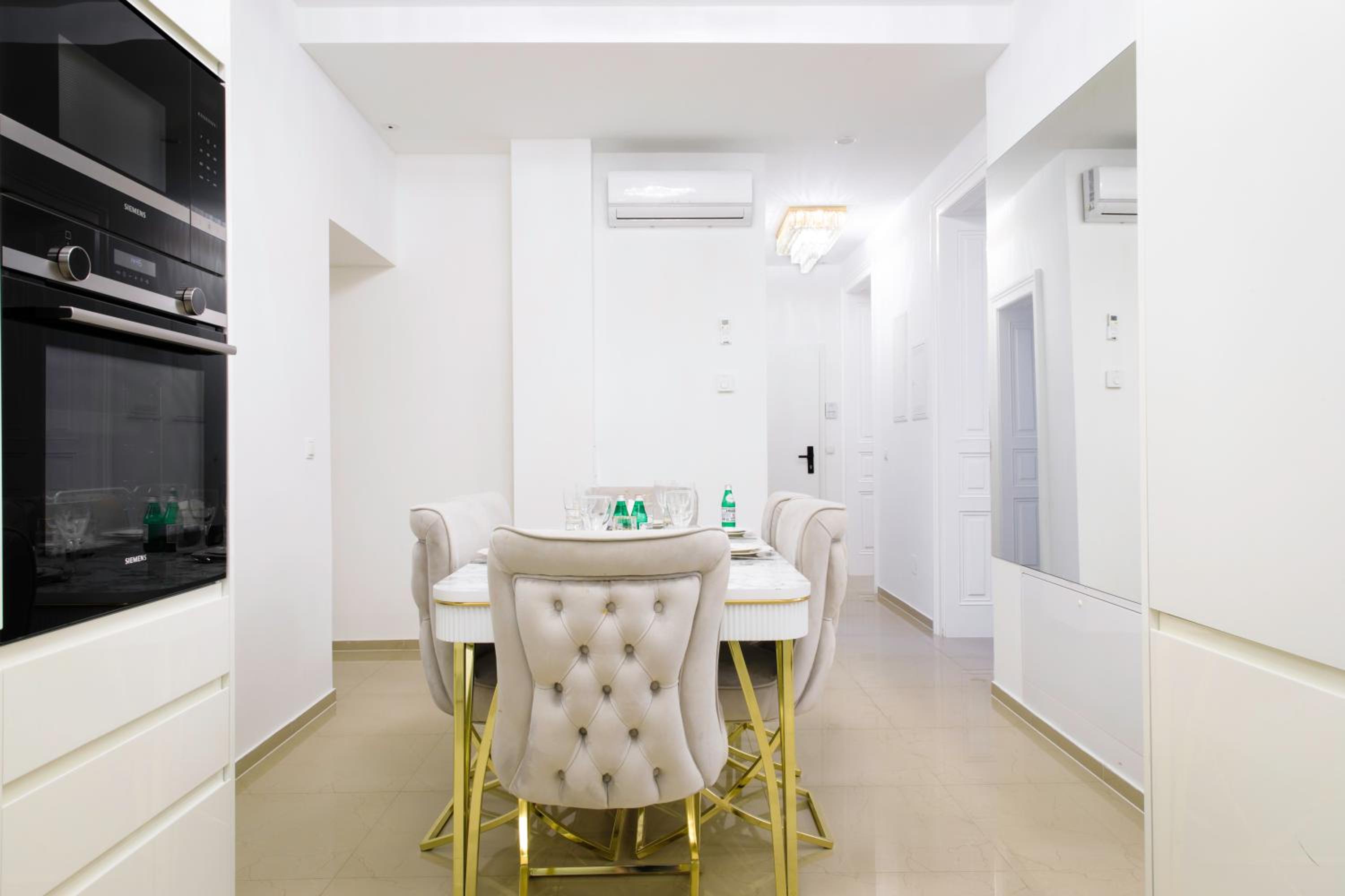 Lé David City Apartments 1020