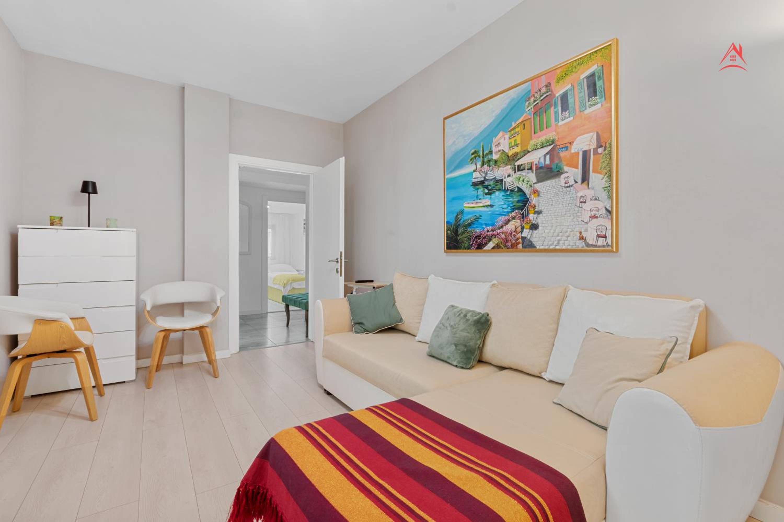 Central Town Cosy Apartment view 3