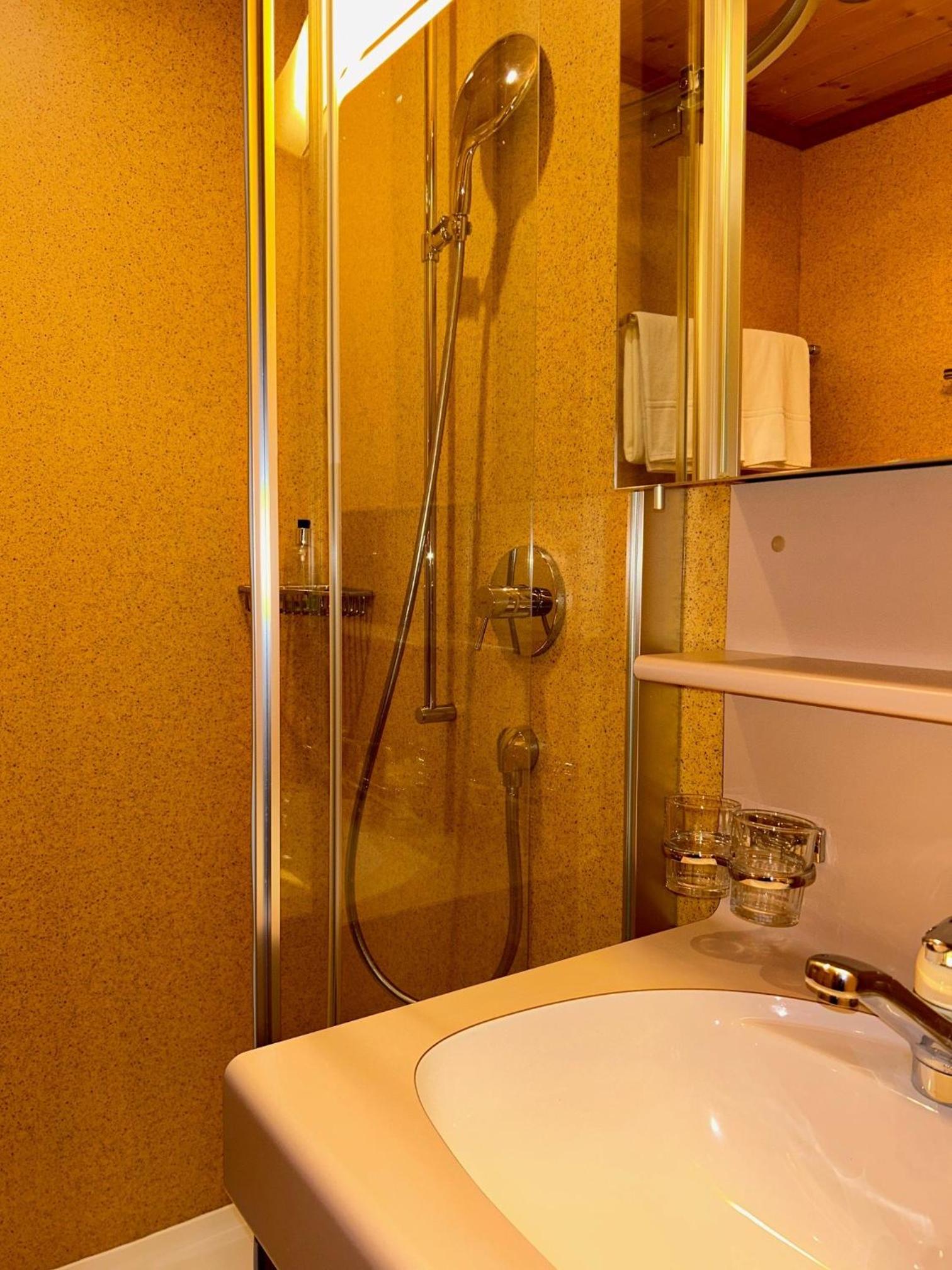 B & B Hôtel Aux Mille Etoiles