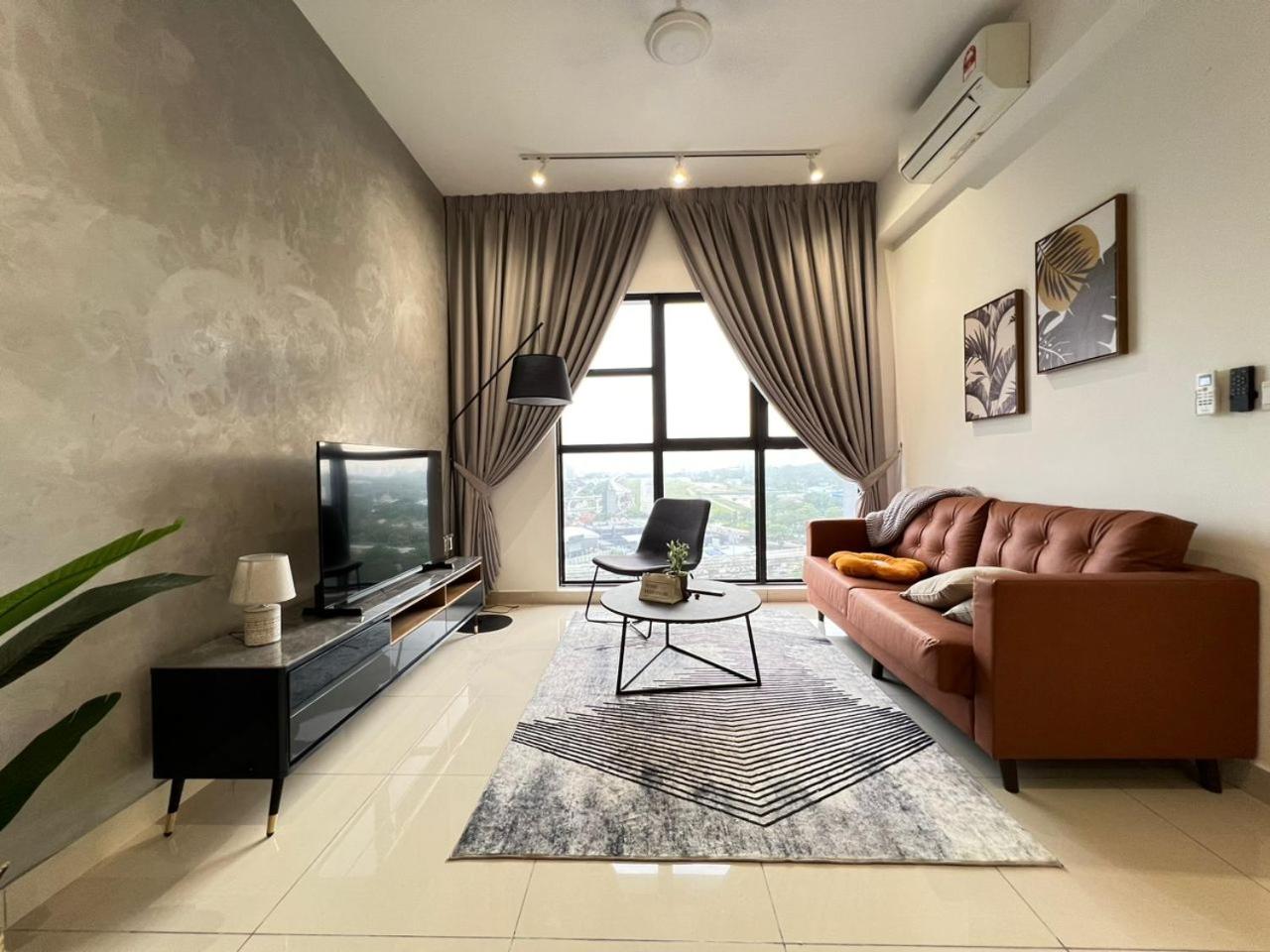 KL City View 2R1B Free Wifi 6pax