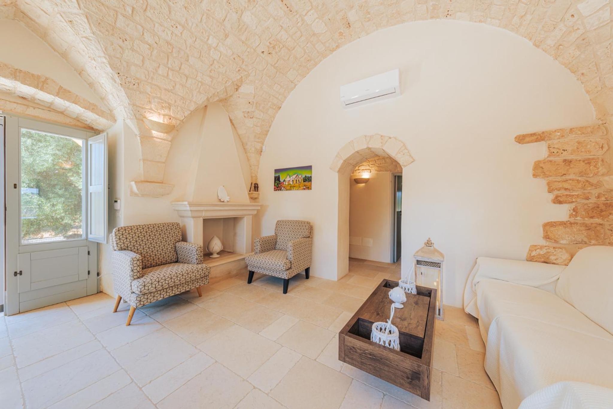 HelloApulia Family Trulli Pumo Bianco