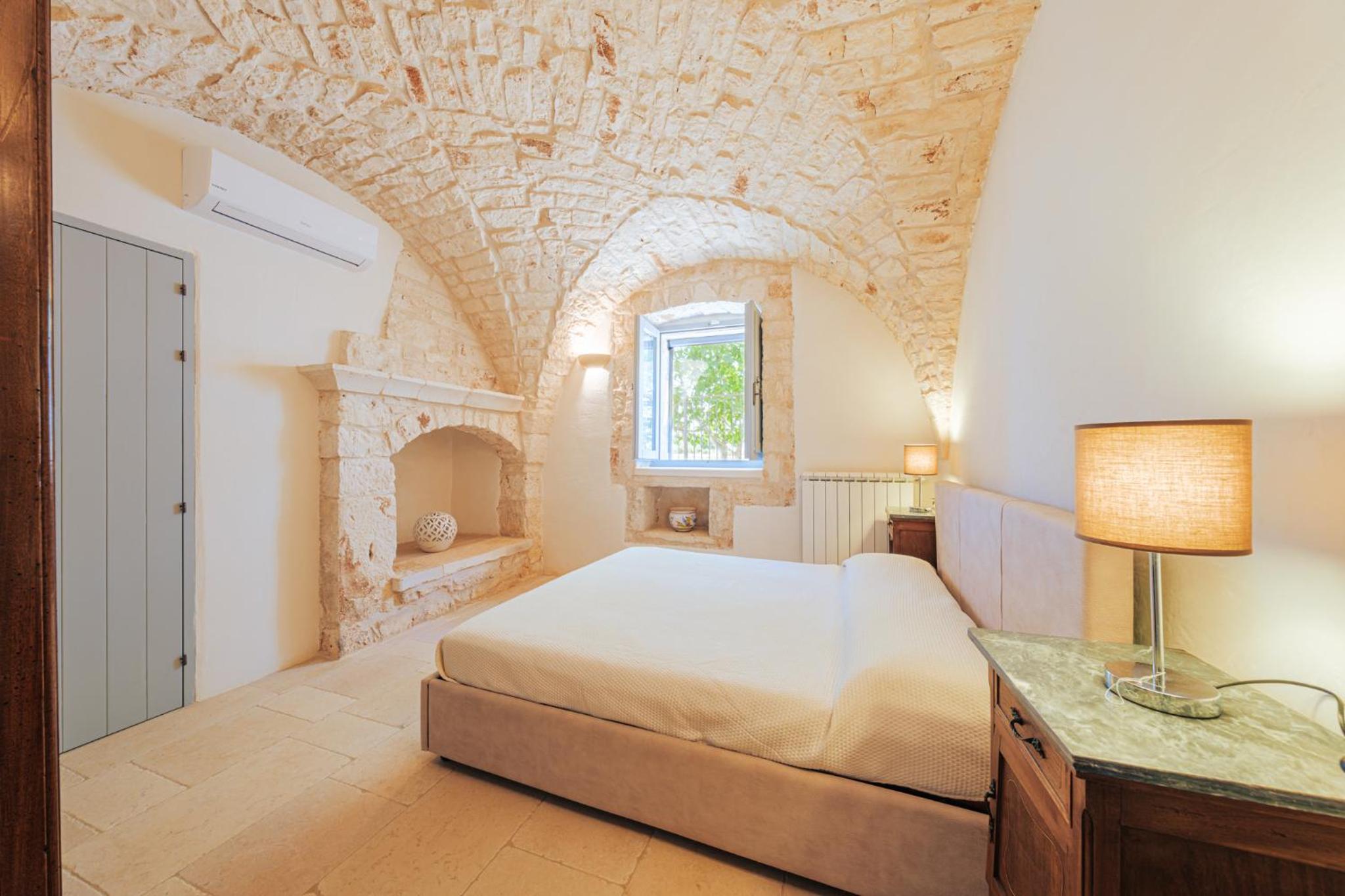 HelloApulia Family Trulli Pumo Bianco