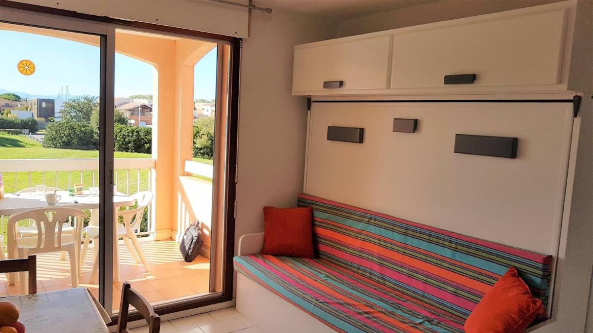 Cadre verdoyant proche mer pour ce T2 avec terrasse - 4CAR113