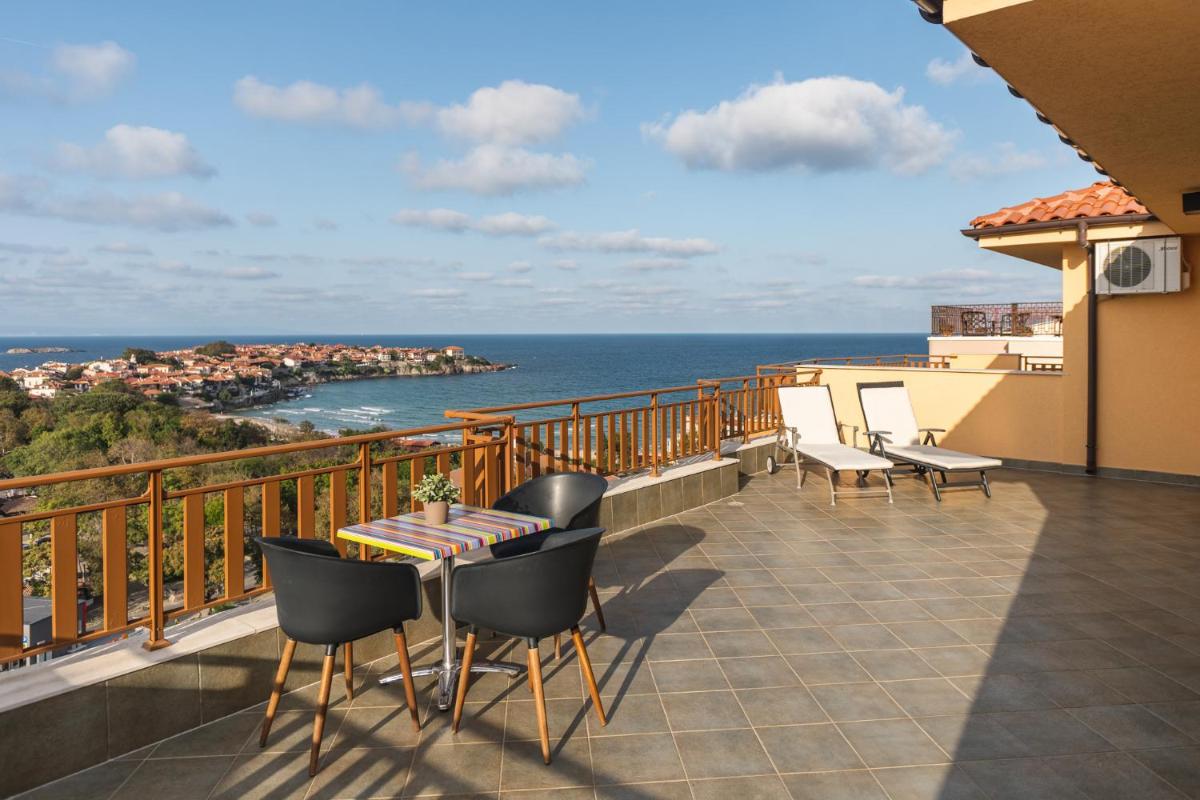 balcony