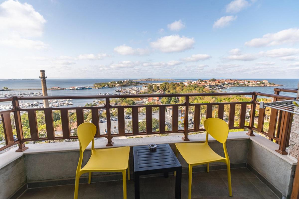 balcony