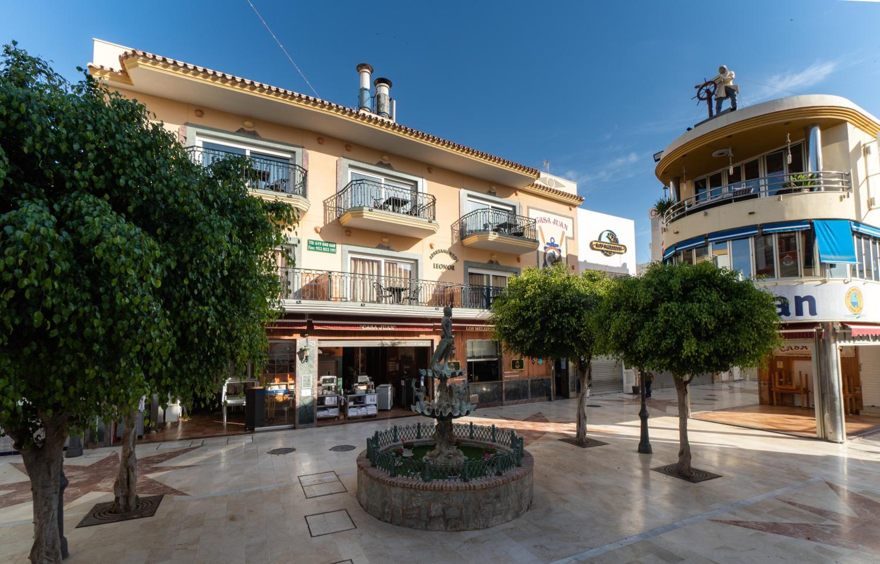 Apartamentos Leonor Carihuela photo 1