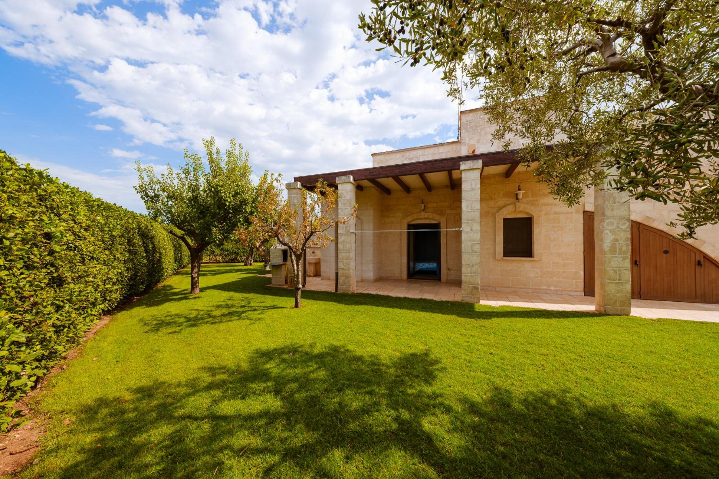 HelloApulia Villa Domenica - Family Sea & Garden Retreat - Walkable Local Dining, minutes from the Beach view 5