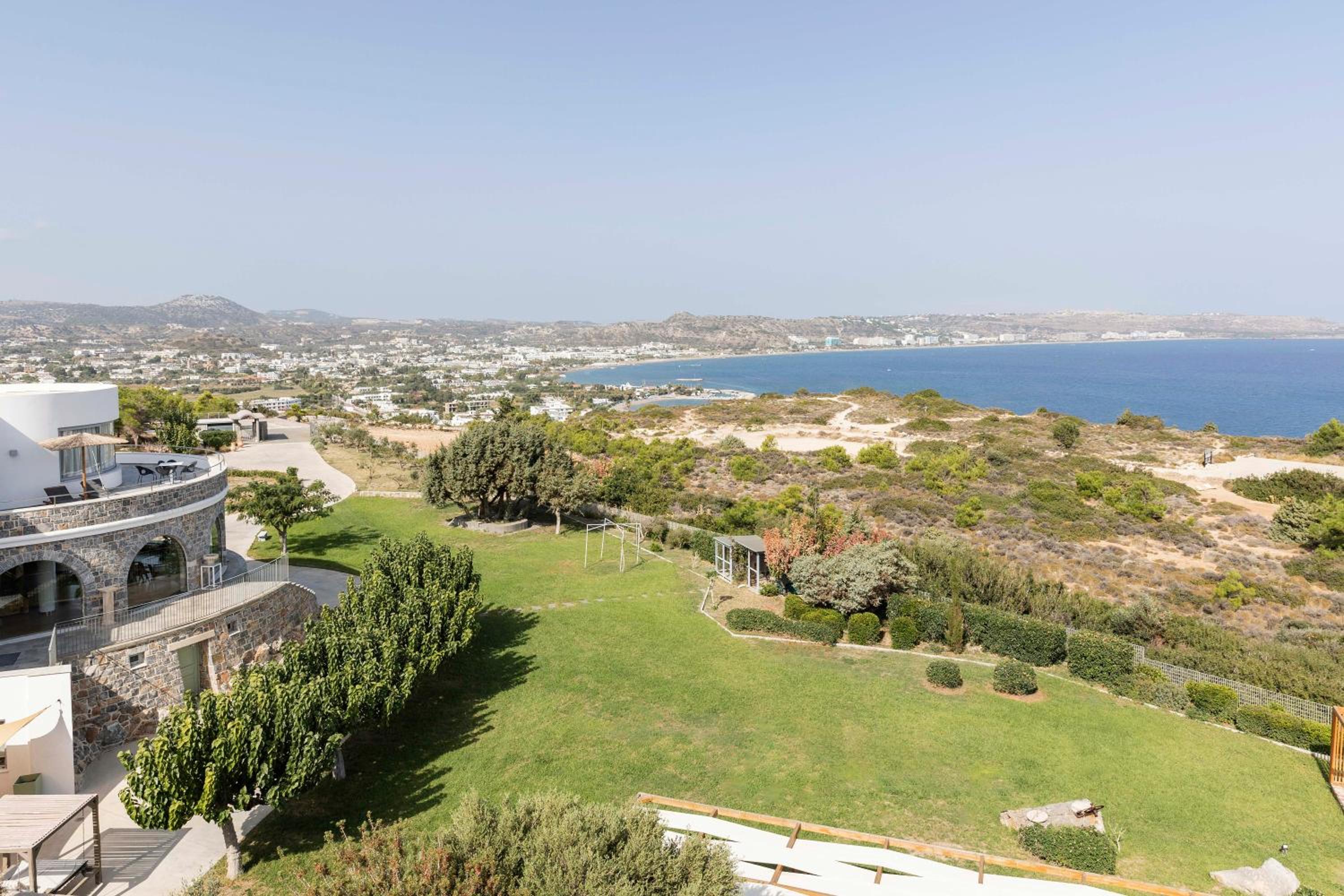 Pristine Seaview Villa , with 5-Star Resort Access photo 2