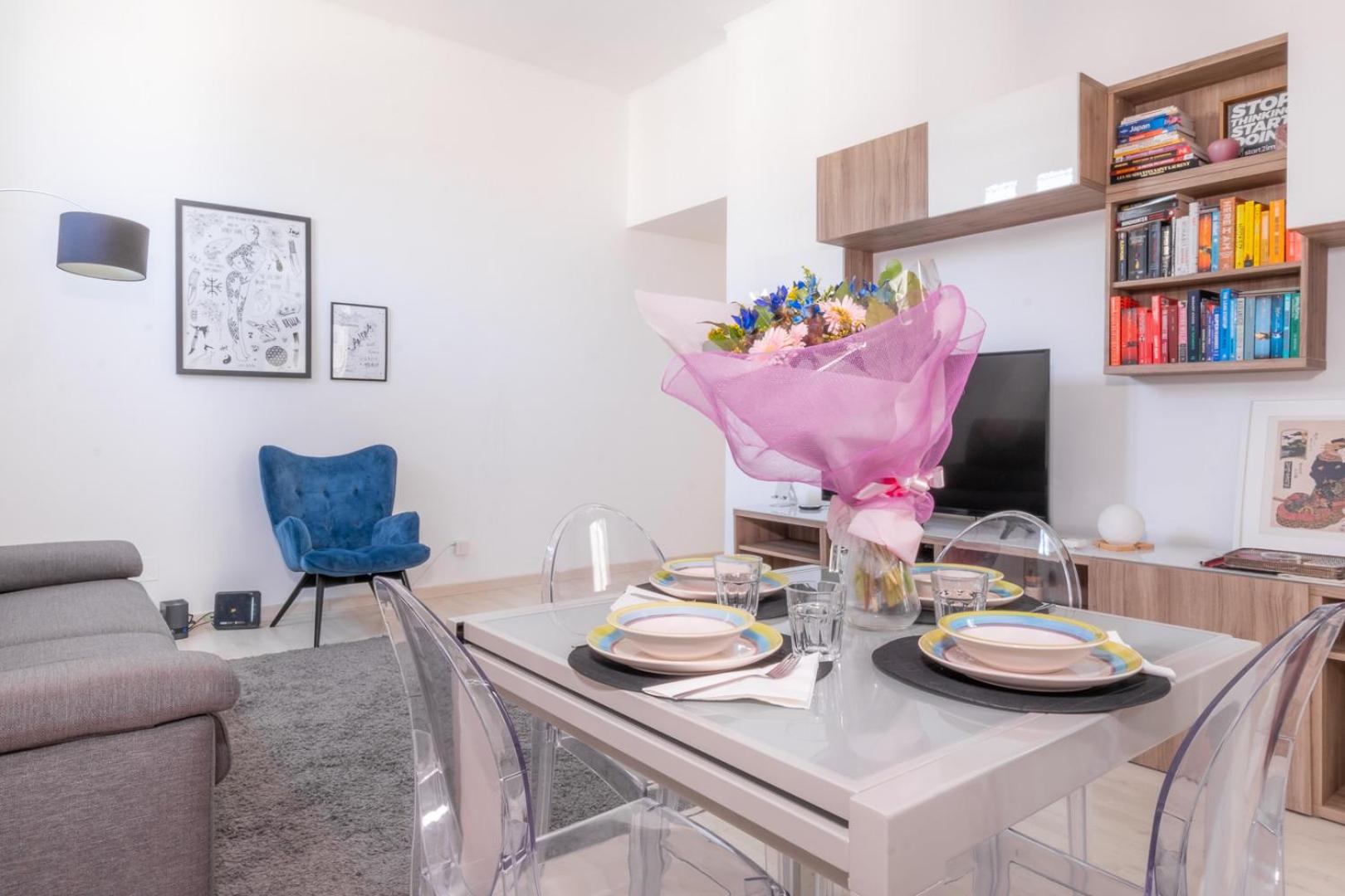 HT SUNNY1 bedroom Apartment by the Vatican
