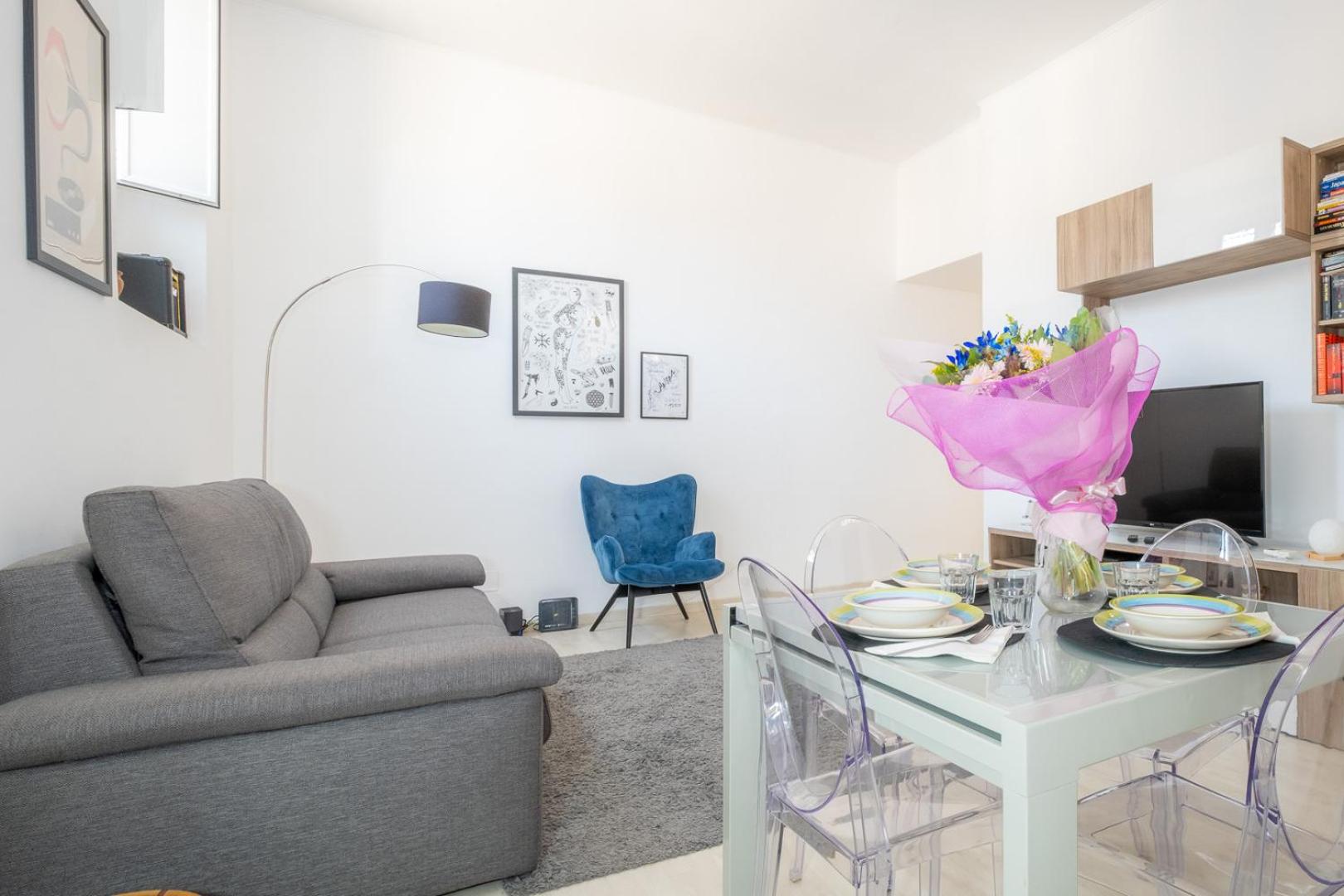 HT SUNNY1 bedroom Apartment by the Vatican
