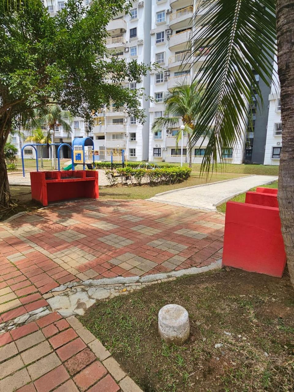 Newly refurbished Cozy PD Bayview Apartment with Ocean View photo 5