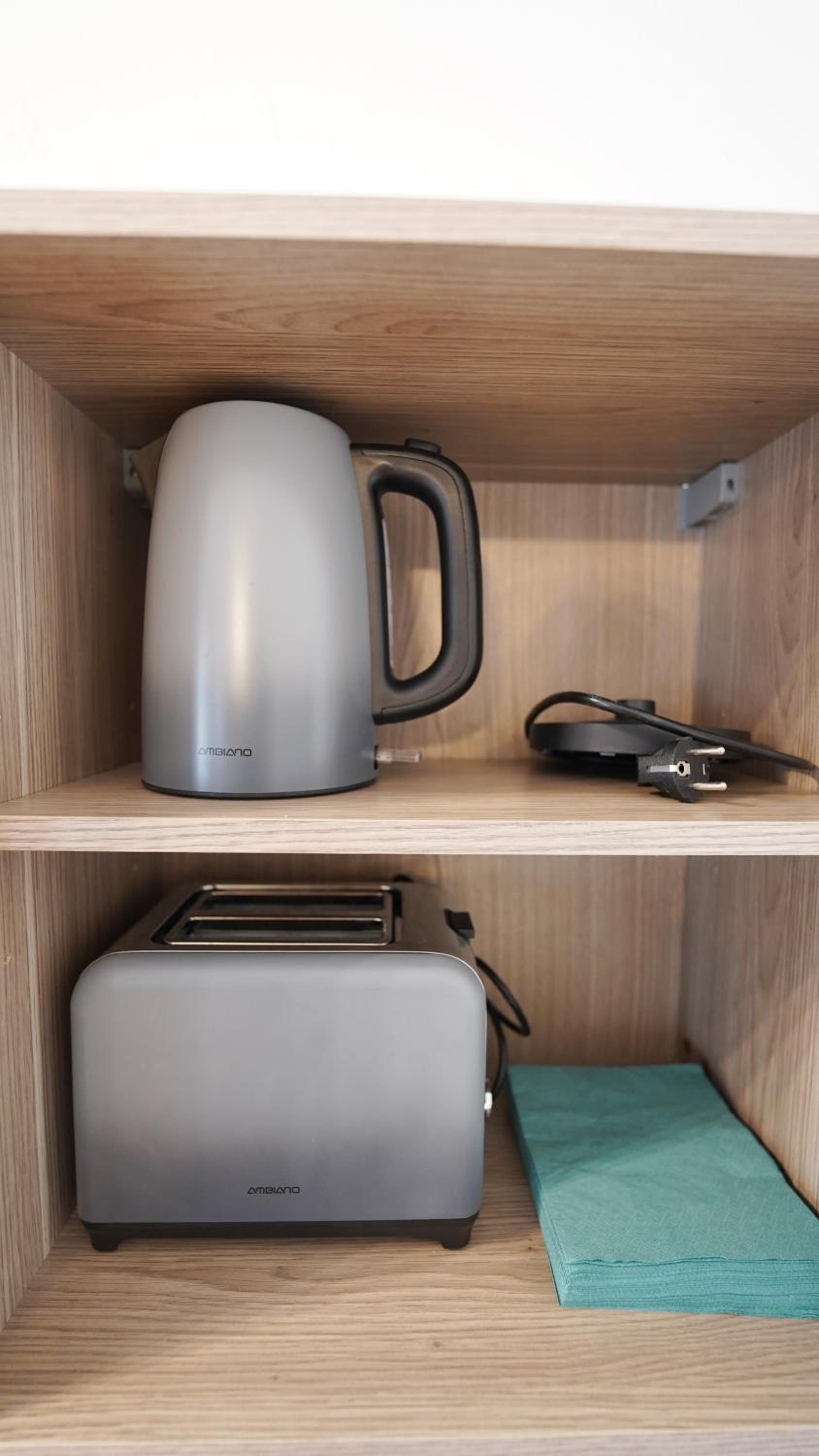 CozyNite Premium Apartment Hernals 1