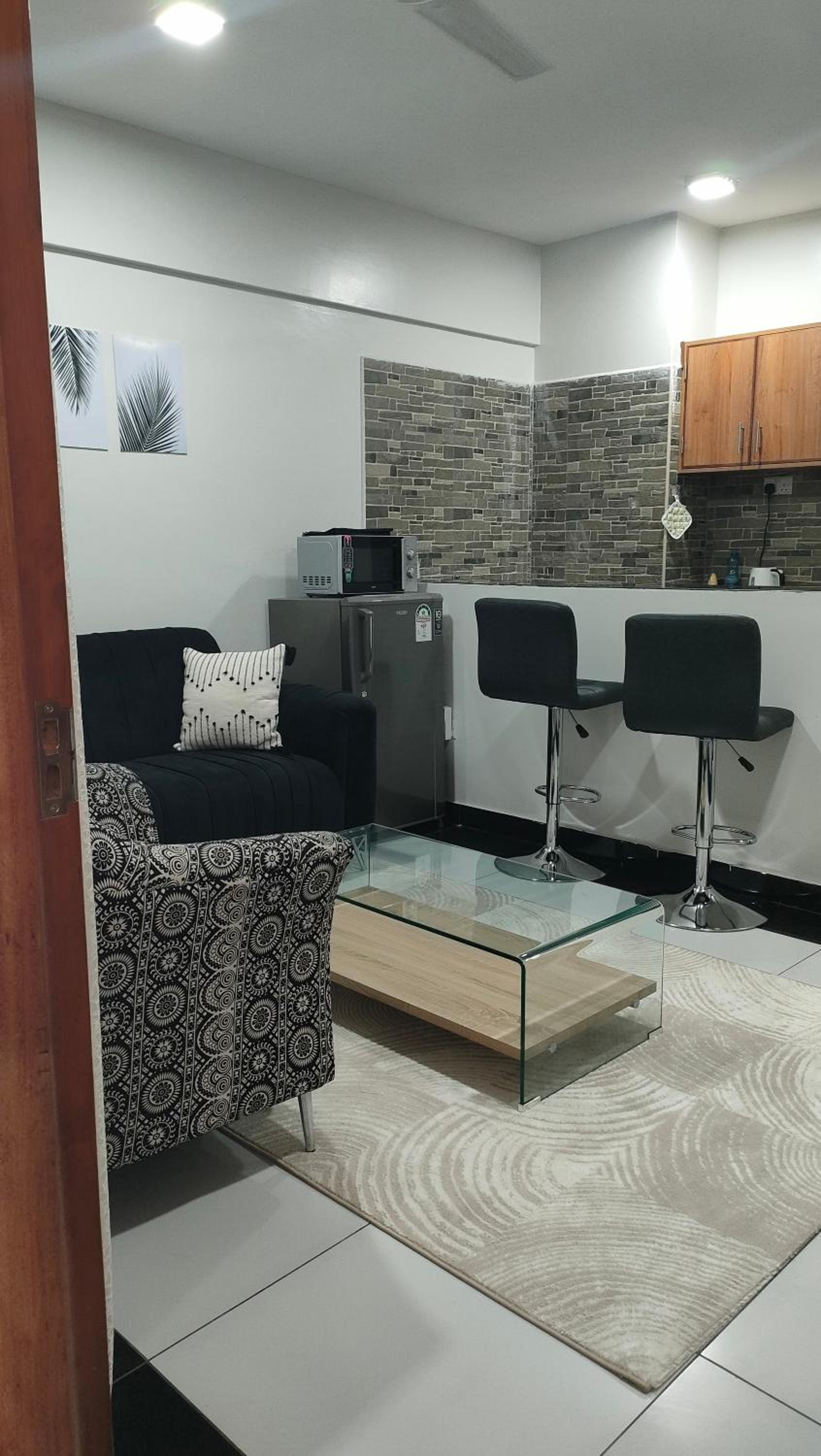 Crescent suites