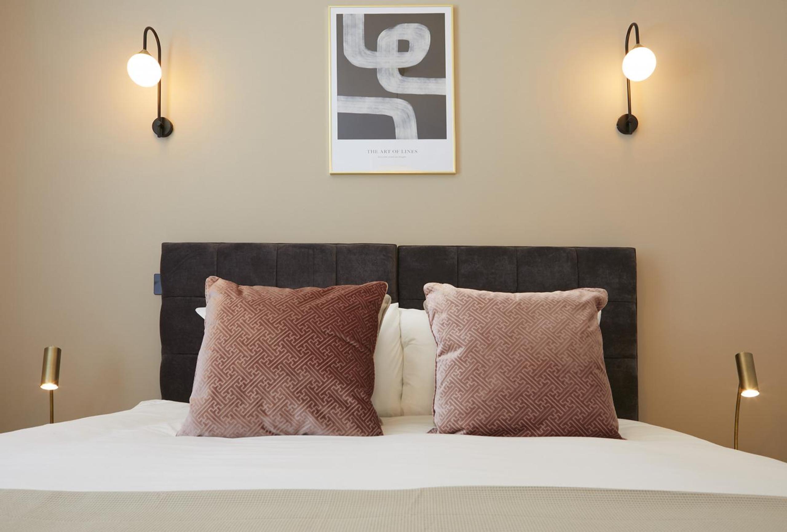 The Salisbury - Luxury Apartments by Stay In Scarborough view 2
