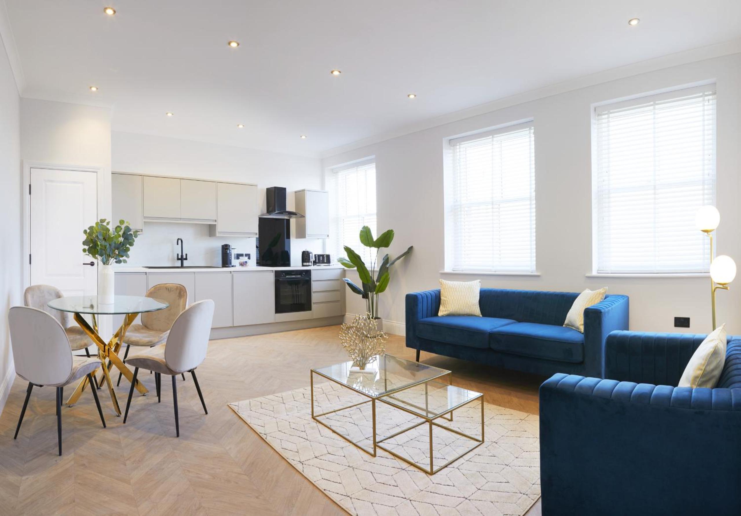 The Salisbury - Luxury Apartments by Stay In Scarborough view 4