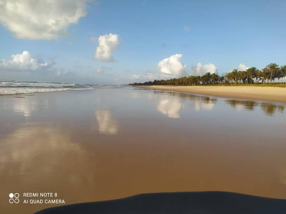 Linda casa beira mar com piscina privativa próximo a Guarajuba