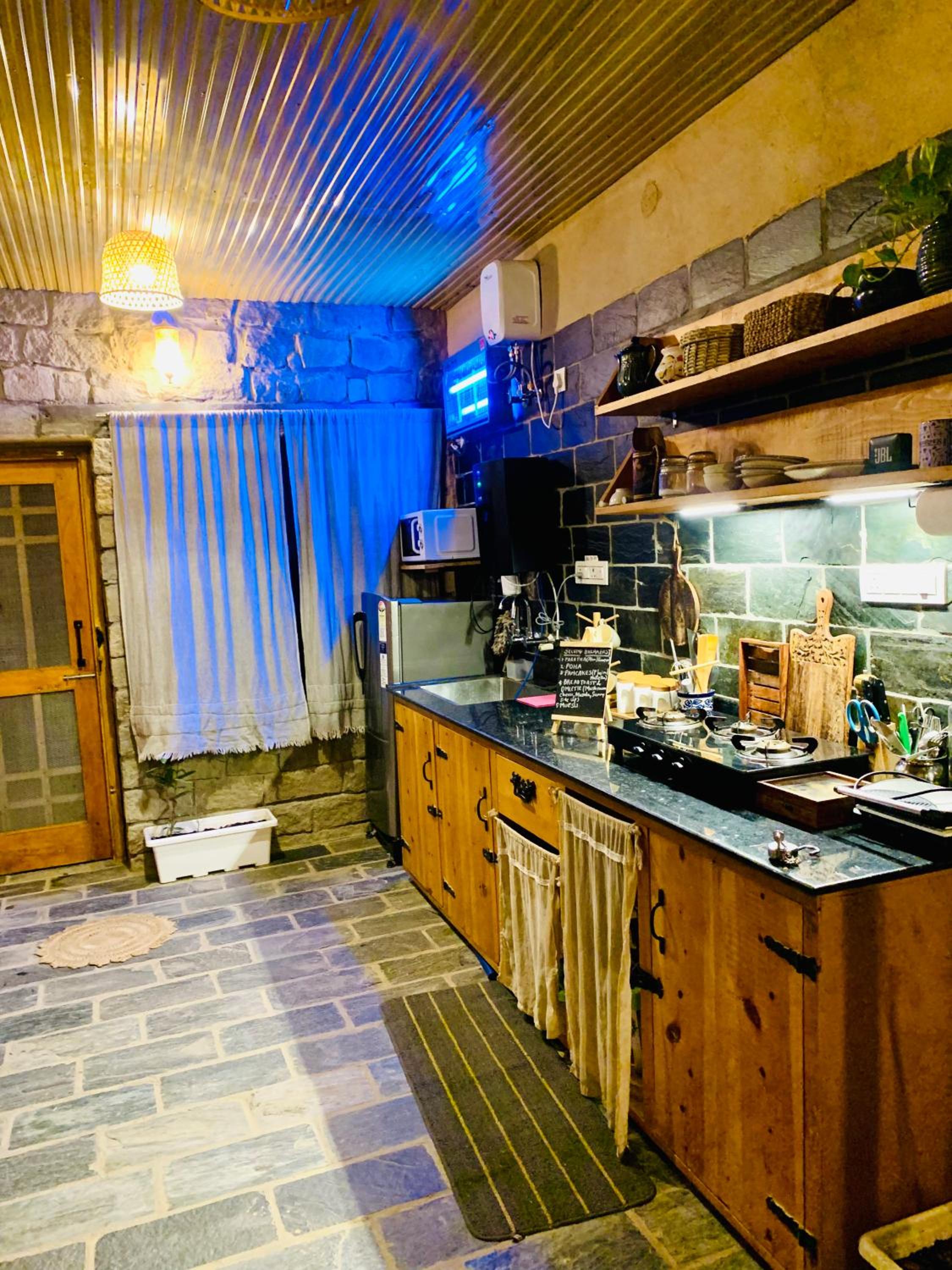 Photo 6