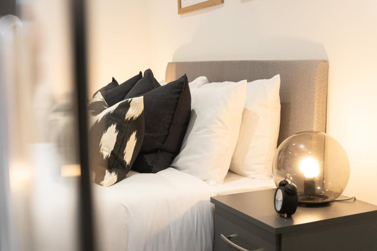 One & Two Bedroom Apartments near Holloway Train Station by Sojo
