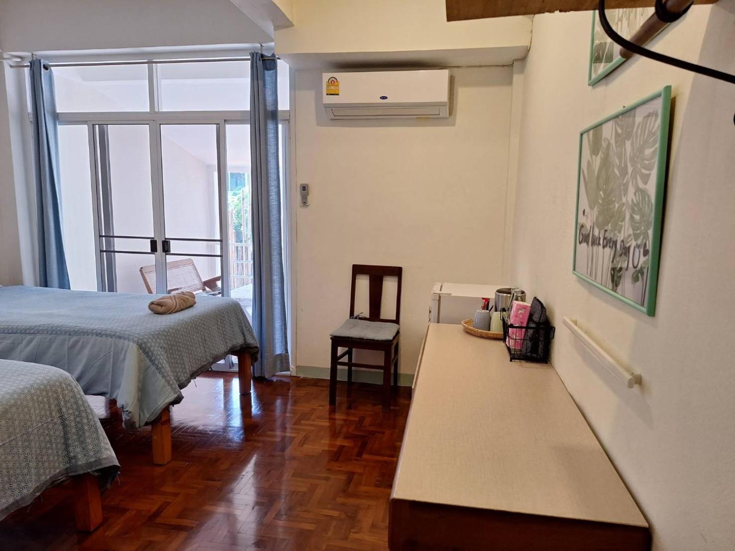 The Commonroom CNX