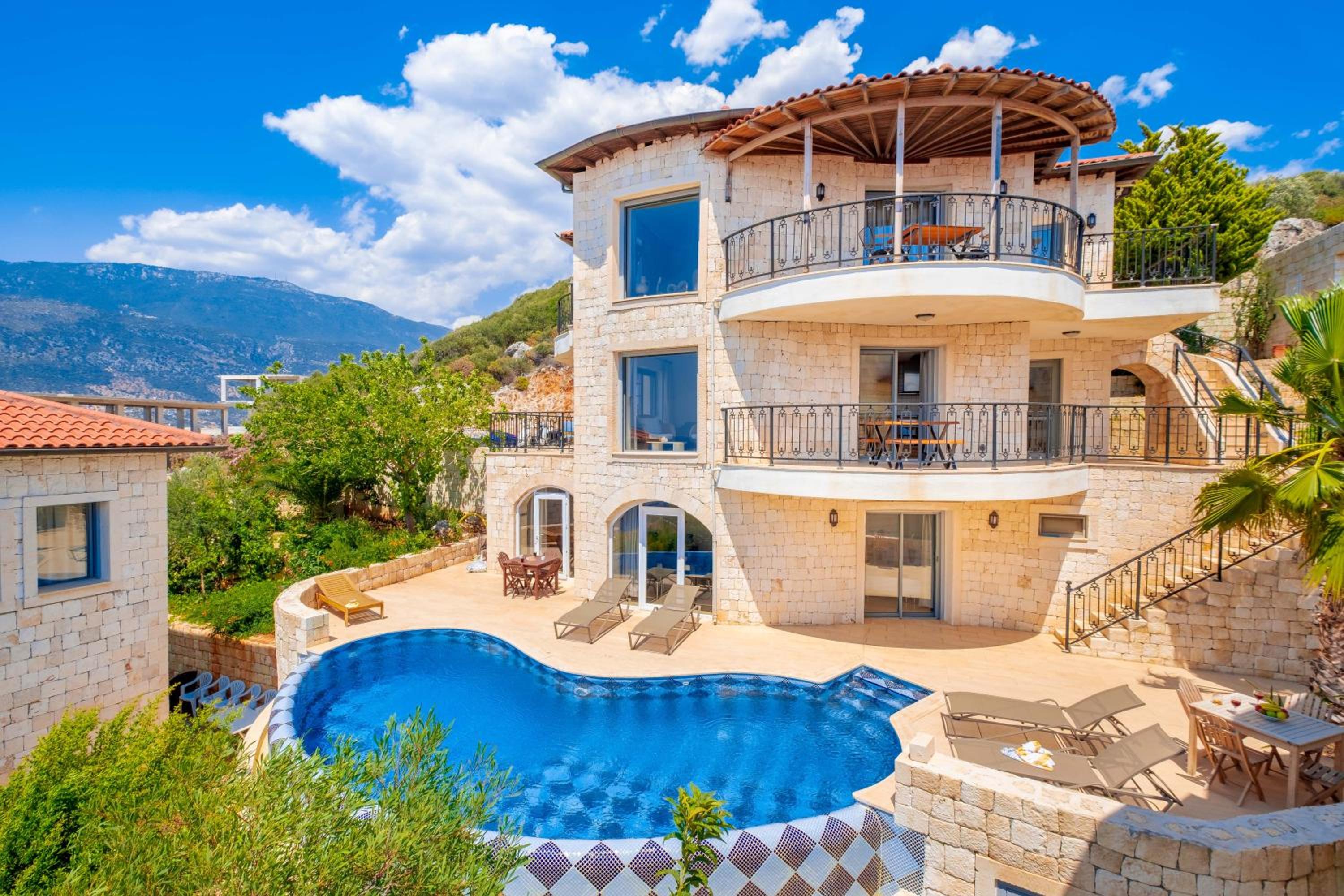 Hotel Fortuna Superior Apart - Image 1