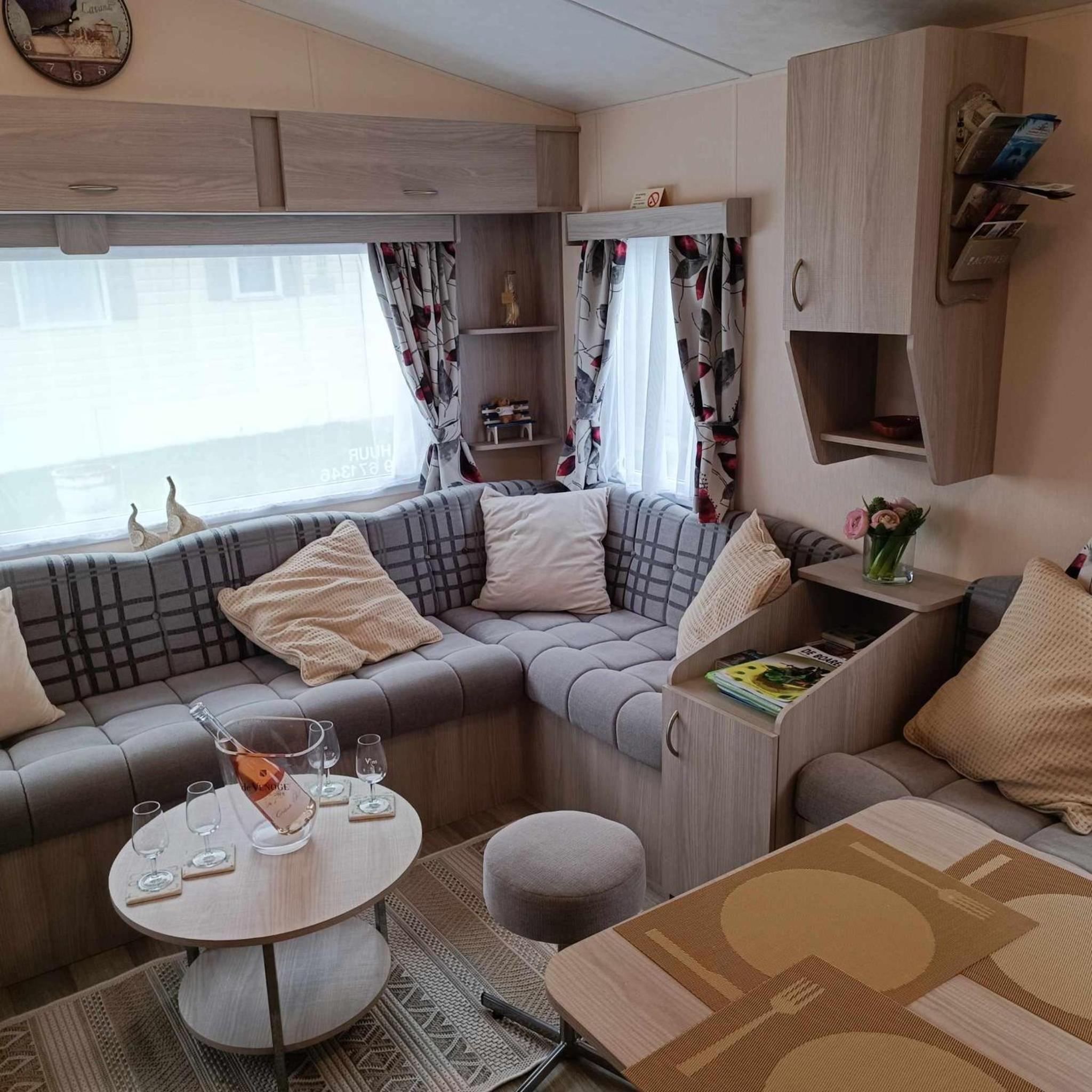 Caravan Aan Zee Arnani