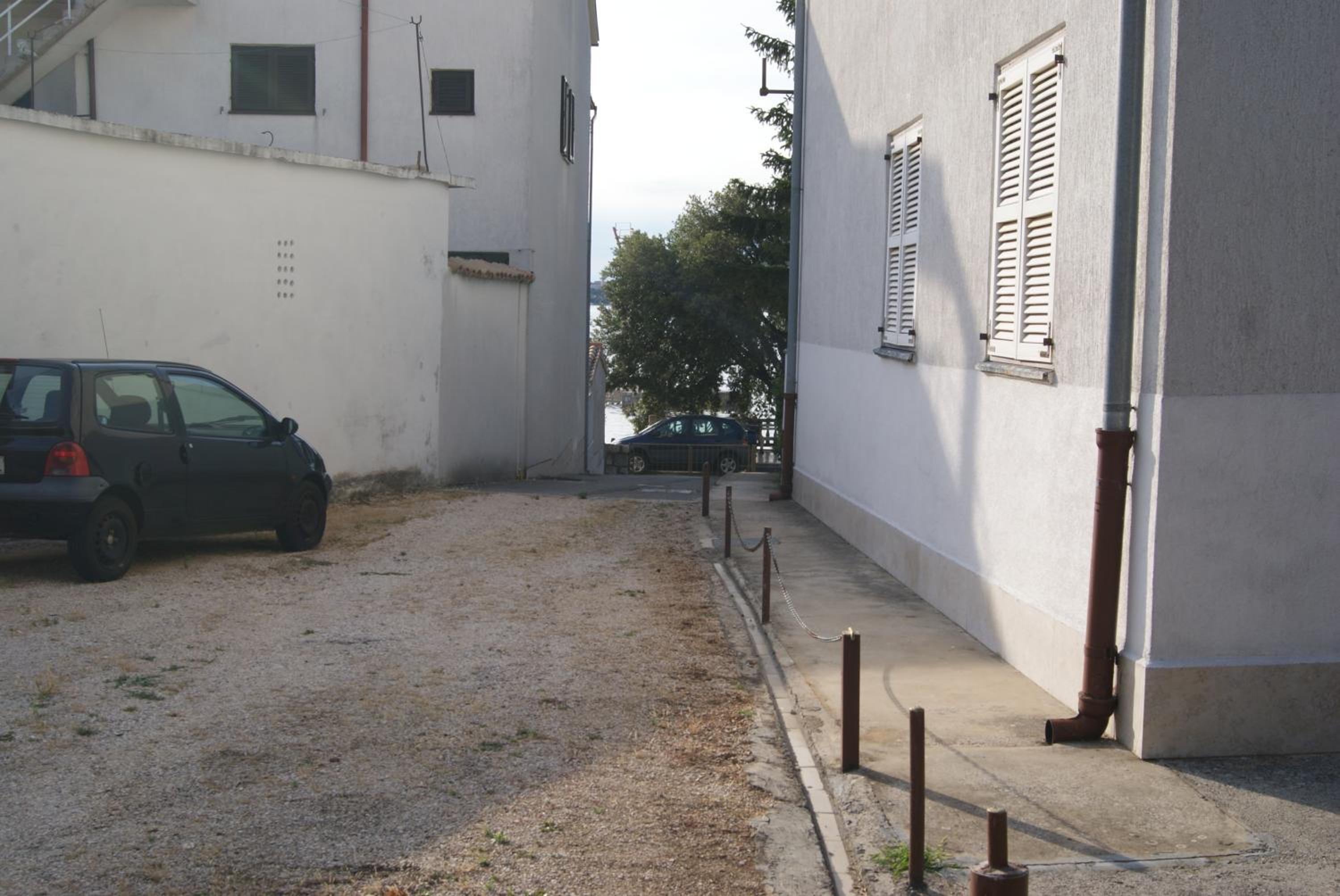 Photo 33