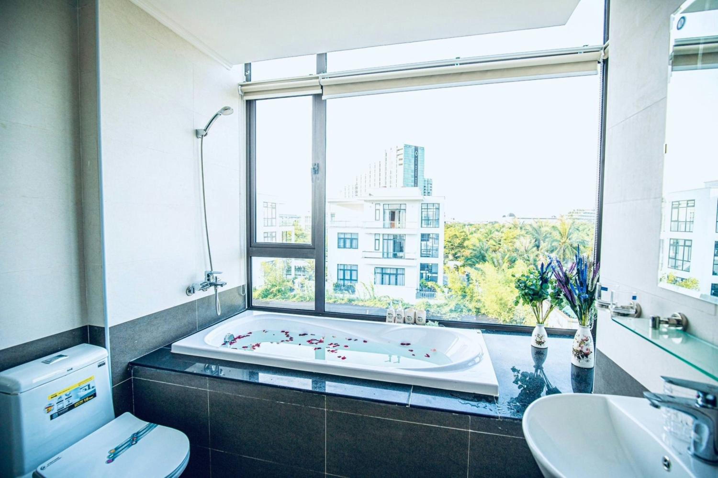 Villa FLC Sầm Sơn - Cạnh Bể Bơi Vô Cực view 3