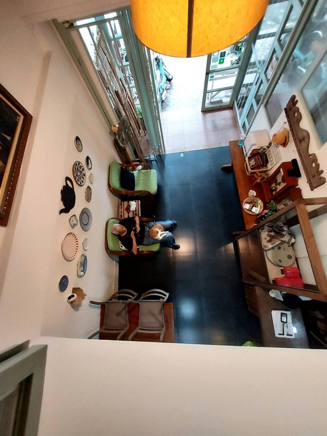 The Commonroom CNX