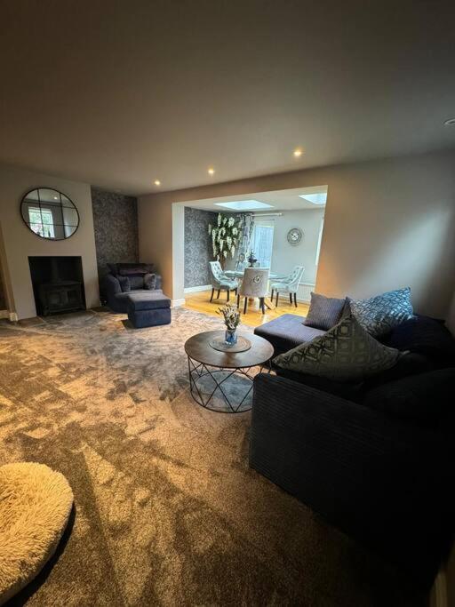 Hotel The Bainden , With Private Secluded Hot Tub