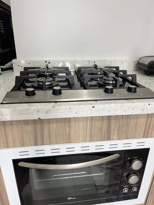 Apartamento 2 Suítes com piscina e churrasqueira, ao lado da UFSC