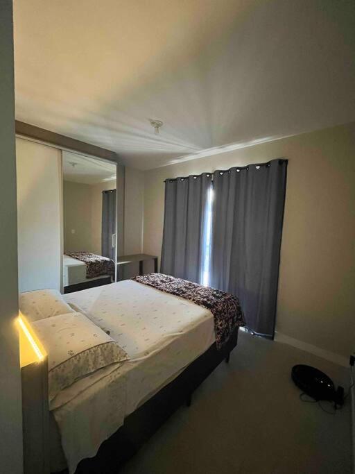 Apartamento 2 Suítes com piscina e churrasqueira, ao lado da UFSC