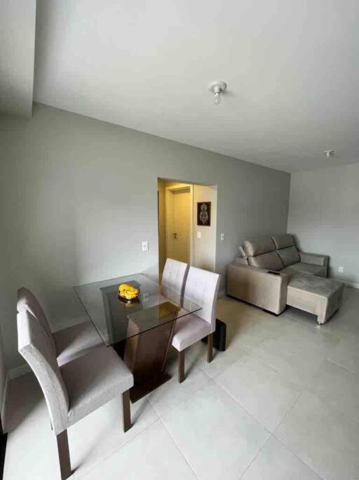 Apartamento 2 Suítes com piscina e churrasqueira, ao lado da UFSC