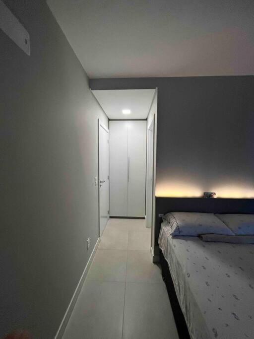 Apartamento 2 Suítes com piscina e churrasqueira, ao lado da UFSC