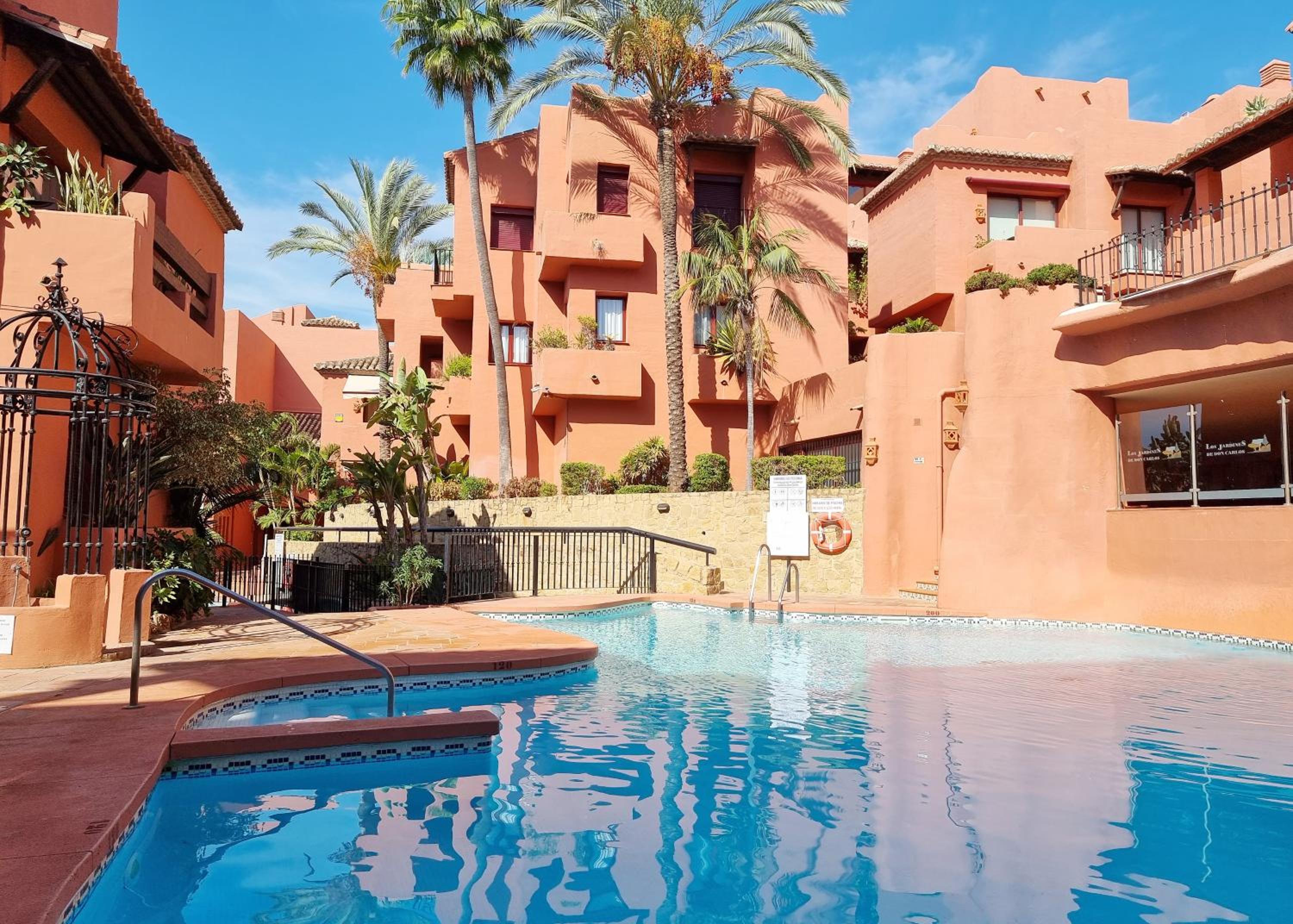 Luxury Apartment in Jardines De Don Carlos