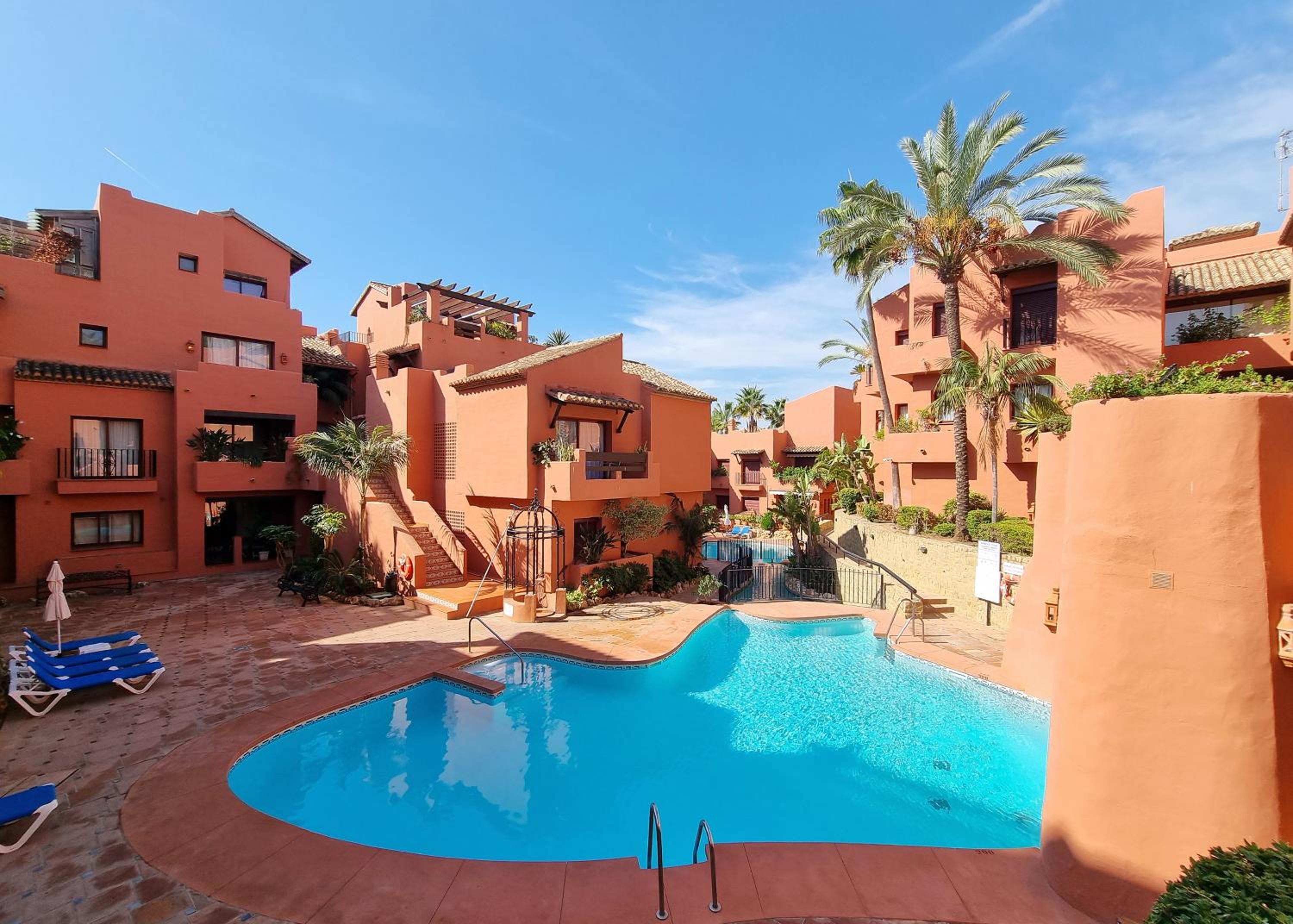 Luxury Apartment in Jardines De Don Carlos