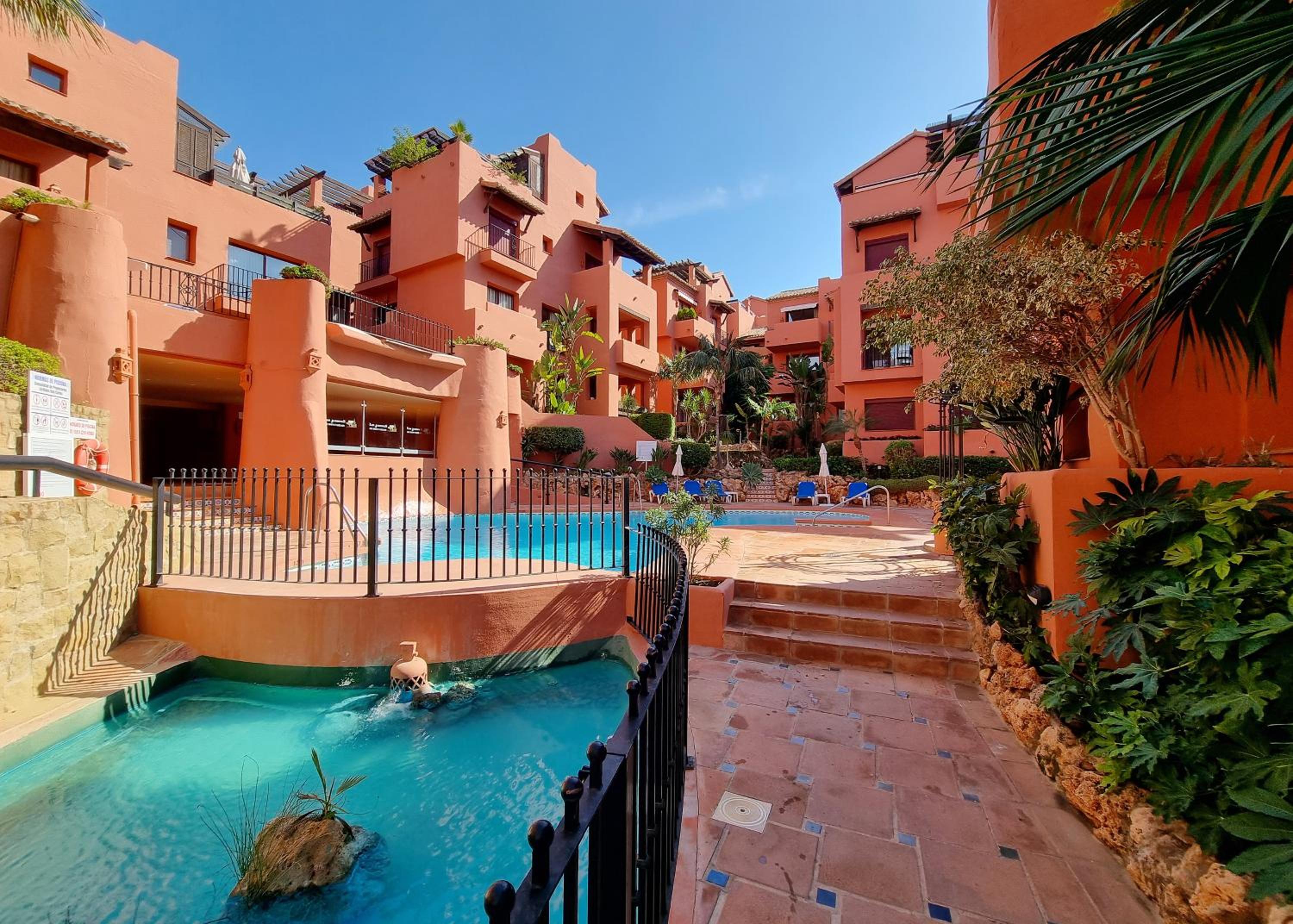 Luxury Apartment in Jardines De Don Carlos