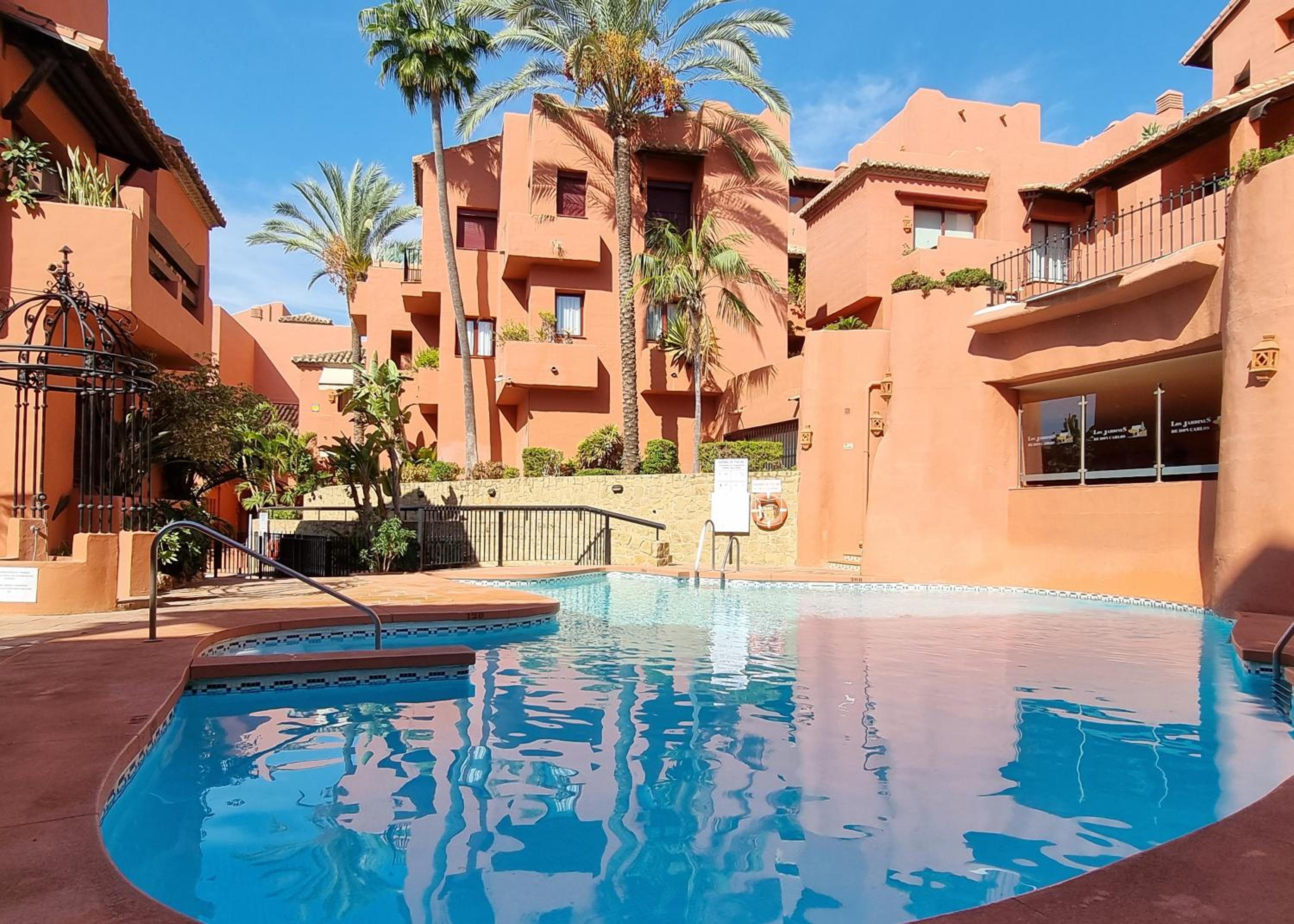 Luxury Apartment in Jardines De Don Carlos
