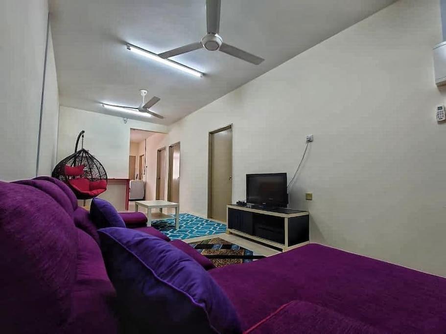 Hotel Nourina Homestay Gambang - Image 1