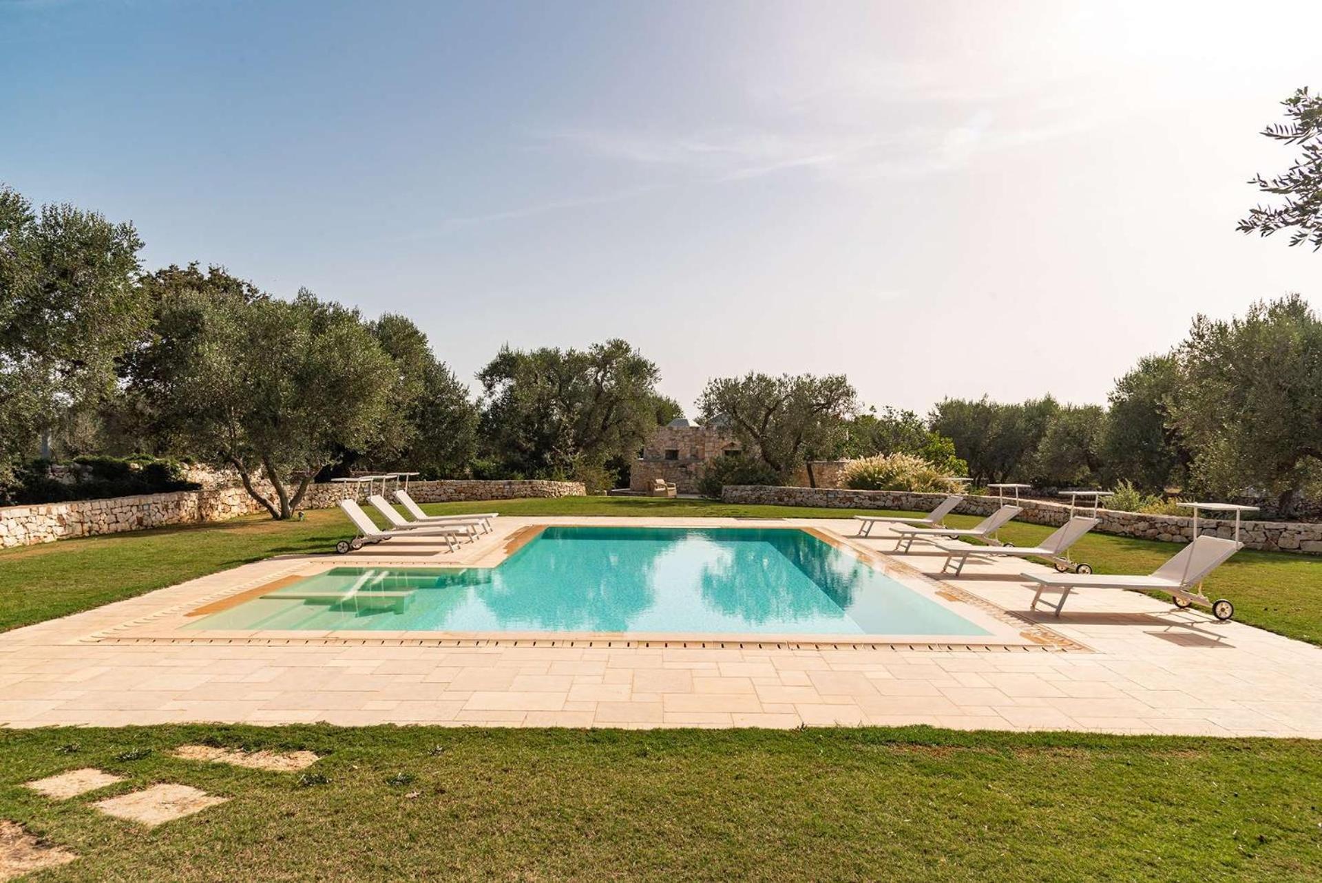 Trullo La Specchia view 4