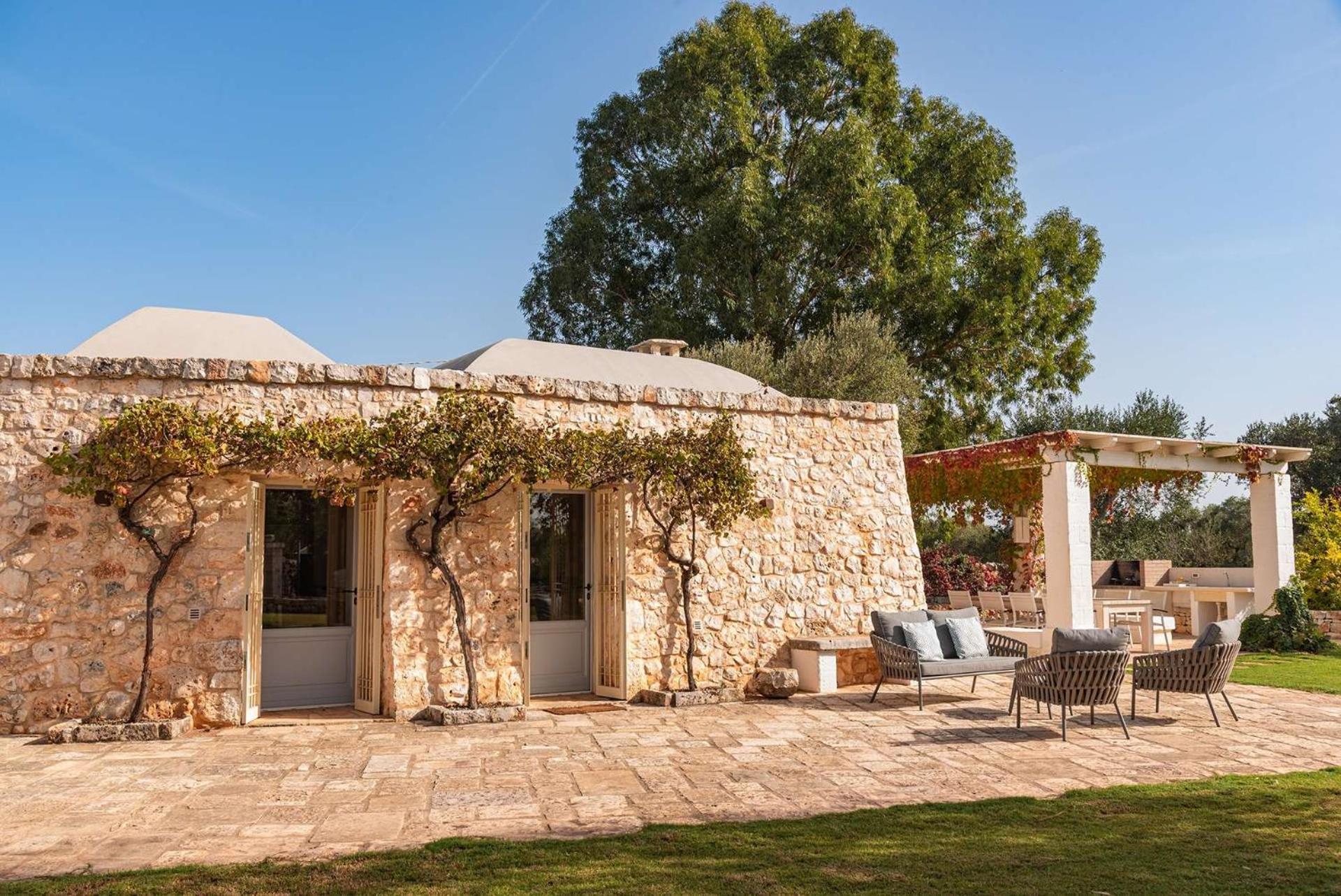 Trullo La Specchia view 5