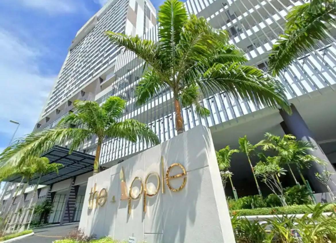 The Apple Residence 3BR with 10 Pax - 1KM to Jonker photo 3